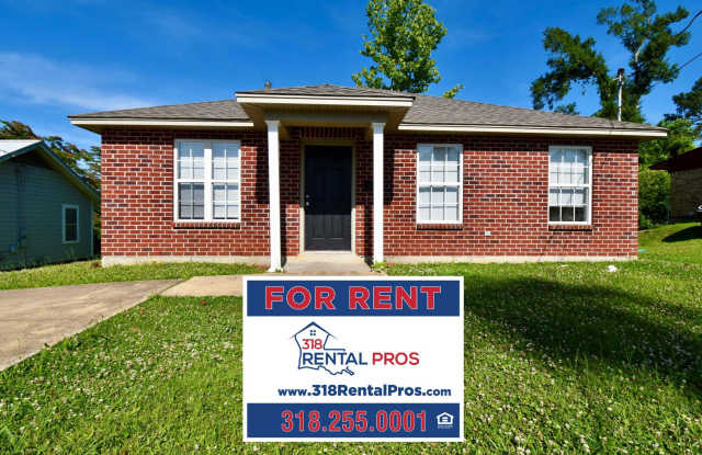 3 Bedrooms, 3 Bathrooms,  Close to Campus, Call Today! photos photos