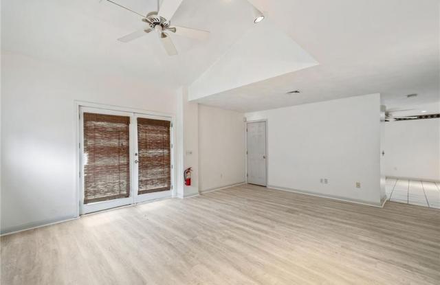 51 Cole Street - 51 Cole Street, Warren, RI 02885