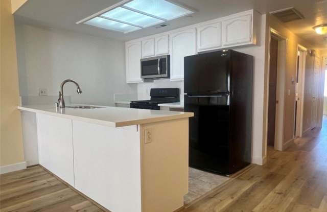 11620 Warner photos photos