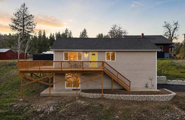 Spacious 4-Bed / 3-Bath South Hill Home — Views, Central A/C, Attached Garage photos photos
