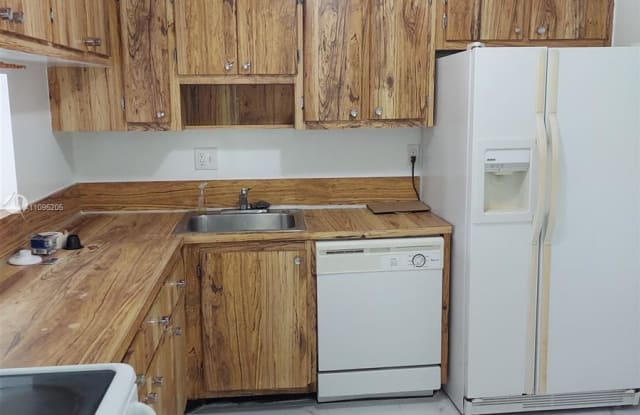 10625 SW 112th Ave - 10625 Southwest 112th Street, Kendall, FL 33176