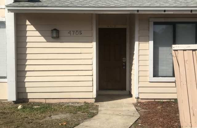 IMMEDIATE MOVE IN!!!!!Cute 2 Bed / 2 Bath Unit in Pine Hills For Rent photos photos