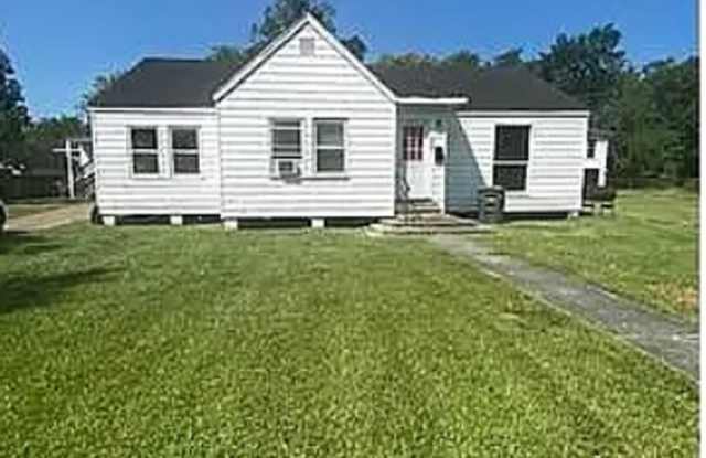 House For Rent - 4255 Woodlawn Ave, Beaumont, TX 77703 photos photos