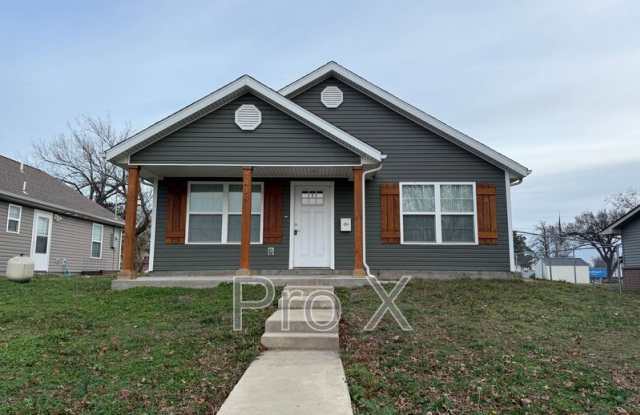 1414 E 6th St - 1414 East 6th Street, Joplin, MO 64801