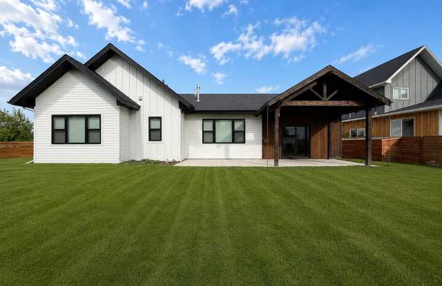 1801 Windrow Dr Gallery 3