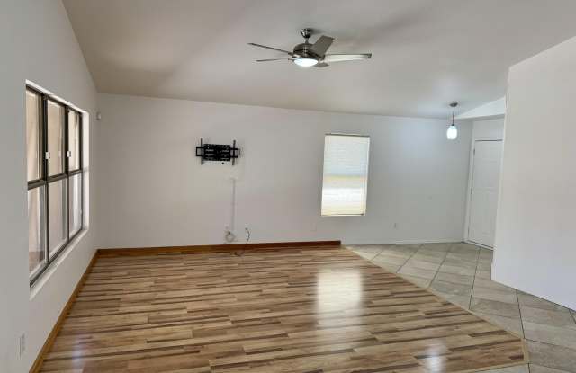 6510 W BEHREND Drive Gallery 2