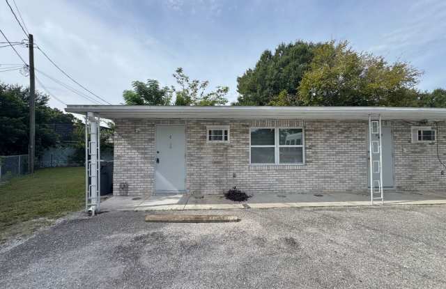 Off Havendale - End Unit Duplex Gallery 1