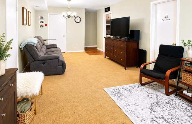 190 College Drive Gallery 4