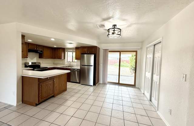 7860 E Spouse Drive Gallery 3