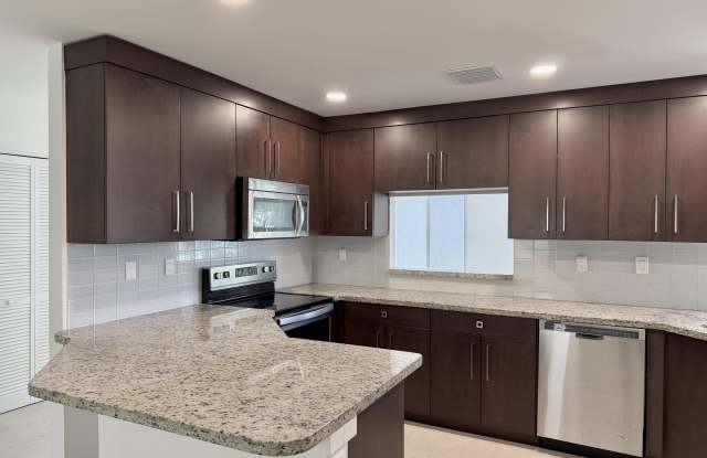 21440 Millbrook Court Gallery 4