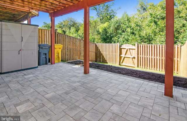 2860 SETTLERS VIEW Drive Gallery 3