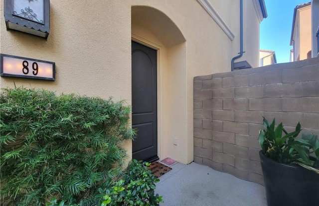 89 Strawberry Grove photos photos