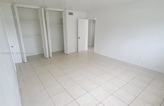11960 Northeast 19th Drive Gallery 4