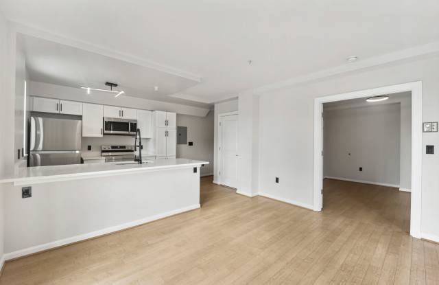 1630 R Street Apartments Gallery 2