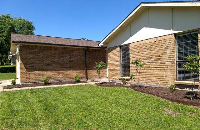 7404 Buttonwood Drive Gallery 3
