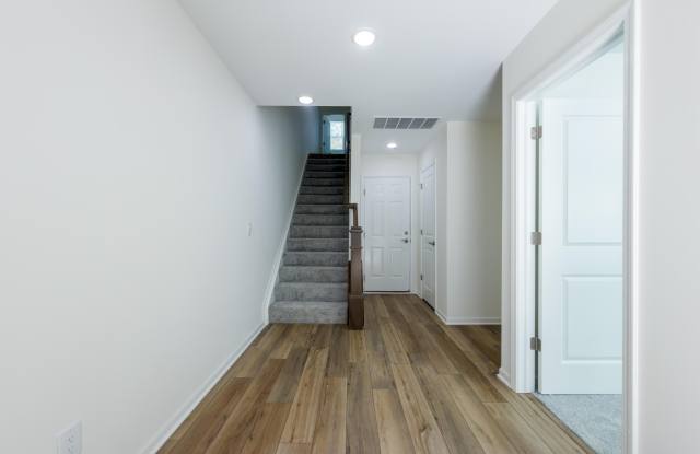 25552 Tolstoy Trail Gallery 3