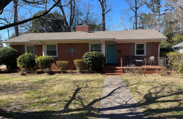 Mature Neighborhood, Modern Conveniences photos photos