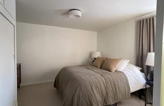 Beautiful remodeled 2 bedroom, 1 bath house on Rouse Ave. Gallery 3