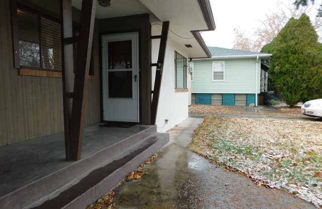 Walking Distance CMU/St Mary's - 742 Bunting Avenue, Grand Junction, CO 81501