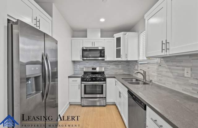 1957 1/2 Vista Del Mar Avenue - 1 Gallery 4