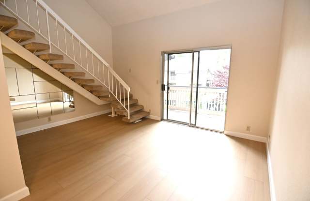 Beautiful & Serene end unit condo with ***Spacious LOFT*** - 1034 Summermist Ct, San Jose CA Gallery 4