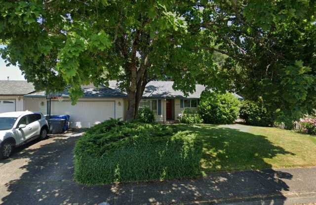 Charming 3-Bedroom 2 Bath Home in SE Salem photos photos