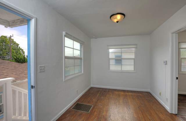 311 E Victoria Street Gallery 4