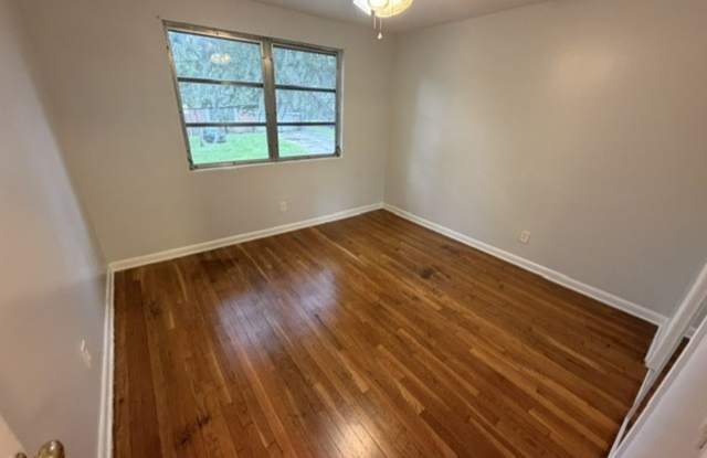 4-bedroom, 2.5-bathroom single-family home Gallery 4