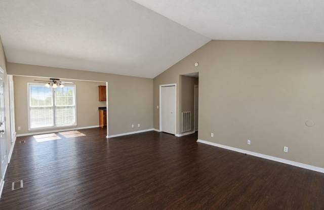 Pet-Friendly 3-Bedroom Home with Wraparound Porch Gallery 3