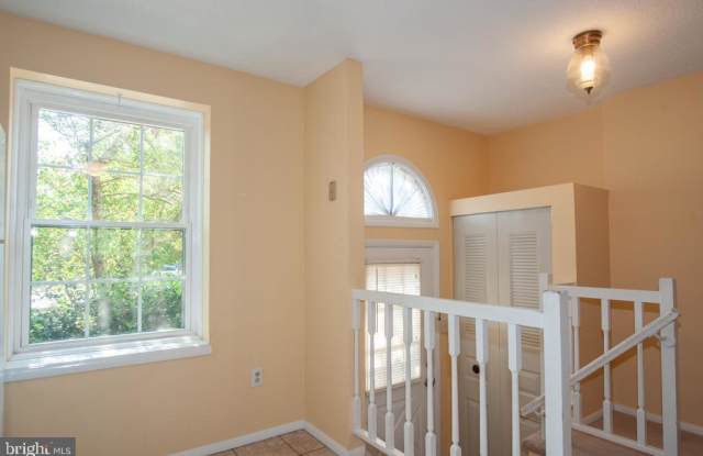 7118 DIJOHN COURT DR Gallery 4