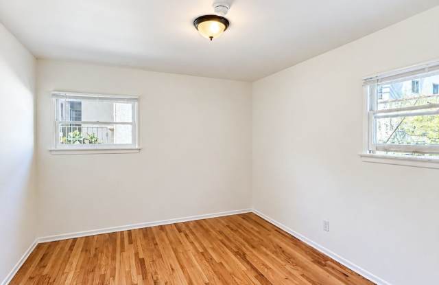 2148 Beachwood Dr Gallery 4