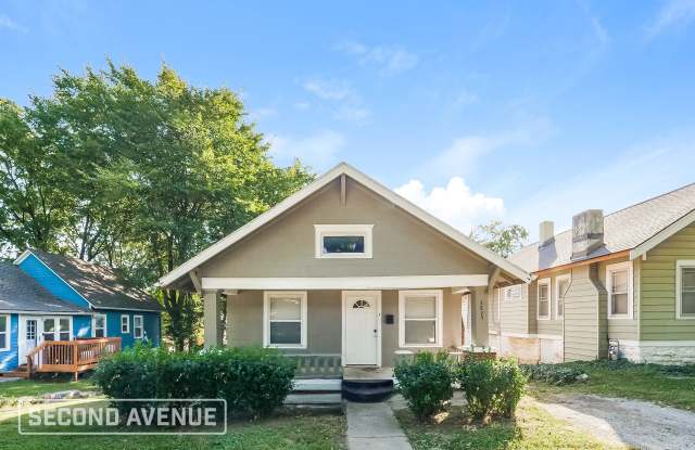 2825 Askew Ave - 2825 Askew Avenue, Kansas City, MO 64128