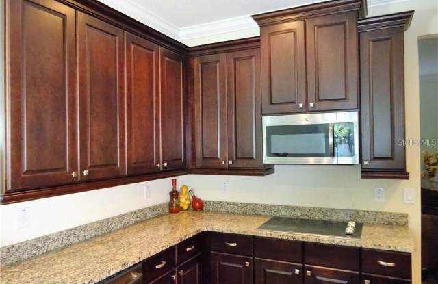 421 MEADOWRIDGE COVE Gallery 4