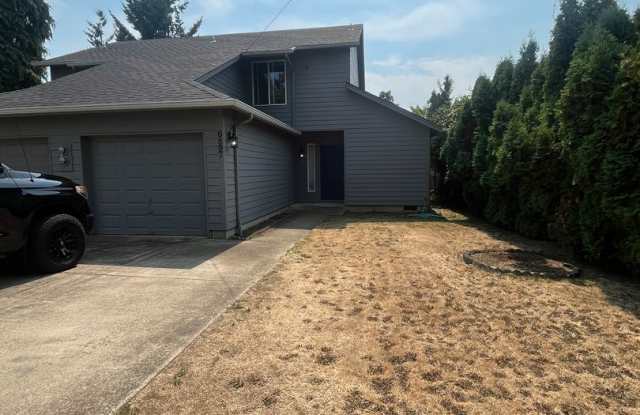 2-Bedroom 1 1/2-Bathroom Duplex in Thurston photos photos