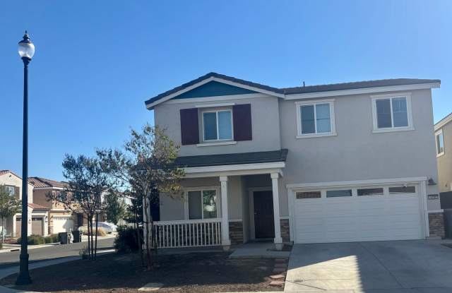 Sprawling 4/3 Newer Build Roseville Beauty!  See ad for viewings! Gallery 1