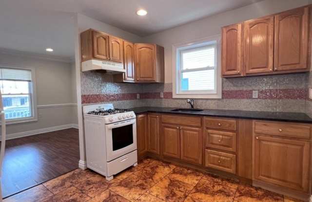 170 Central Ave - 170 Central Avenue, Metuchen, NJ 08840