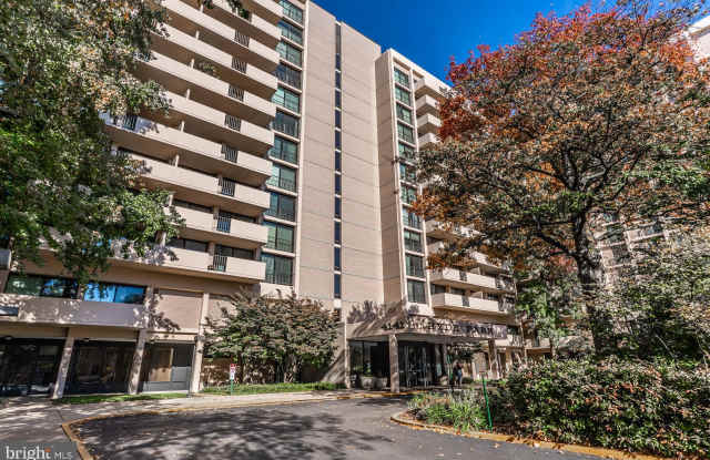 4141 N HENDERSON ROAD photos photos