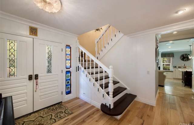 511 S Weymouth Court Gallery 3