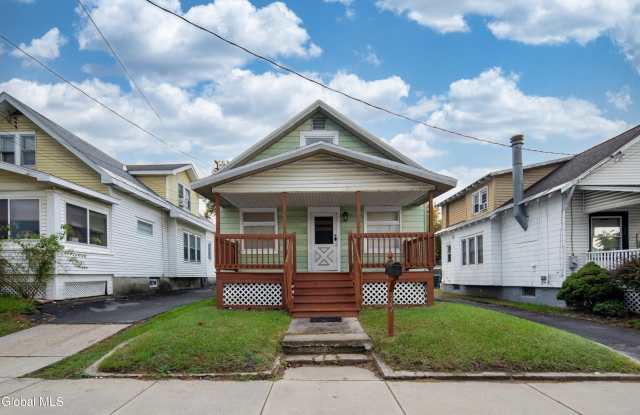 364 Altamont Avenue - 364 Altamont Avenue, Schenectady, NY 12304