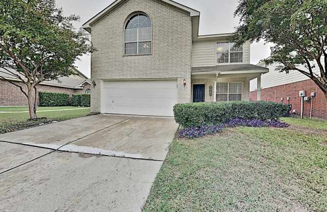 9752 Parkmere Dr - 9752 Parkmere Drive, Fort Worth, TX 76108
