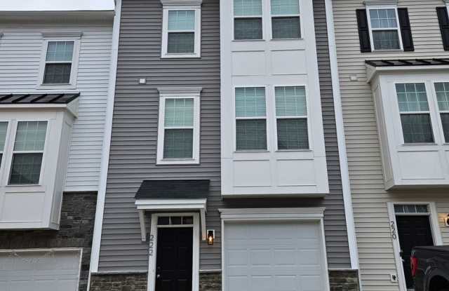 3 Bedroom, 2 Bathroom Townhome - Available 06/04/2025! - 222 Tide Way, Monongalia County, WV 26508