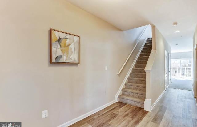 933 DORCHESTER COVE Road Gallery 2