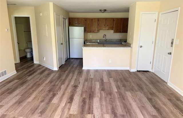 1580 Oakpointe Drive SW Gallery 4