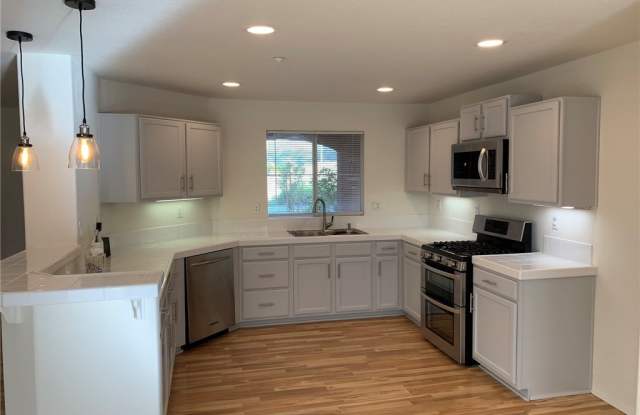 13222 Copa De Oro Court - 13222 Copa De Oro Court, Los Angeles, CA 91342