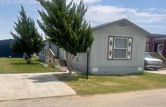 1320 N Fairgrounds Rd Gallery 1