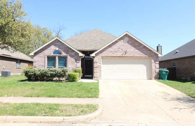 416 Water Oak - 416 Water Oak Street, Denton, TX 76209 416 Water Oak - 416 Water Oak Street, Denton, TX 76209