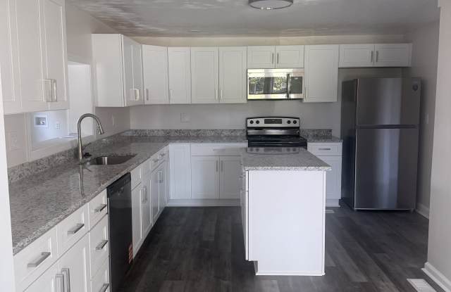 700 Cardover Ave photos photos