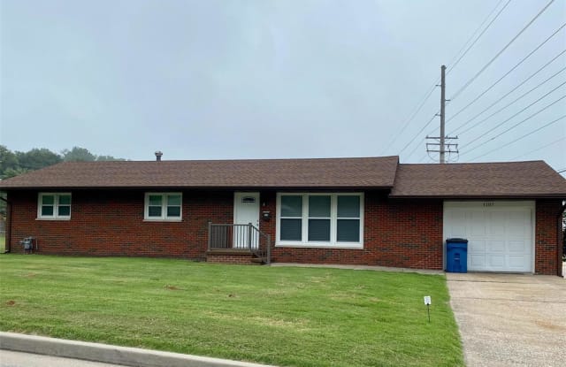 1107 Ostle Drive - 1107 Ostle Dr, Collinsville, IL 62234