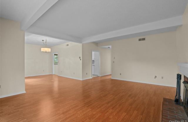 205 Heritage Hills Gallery 4