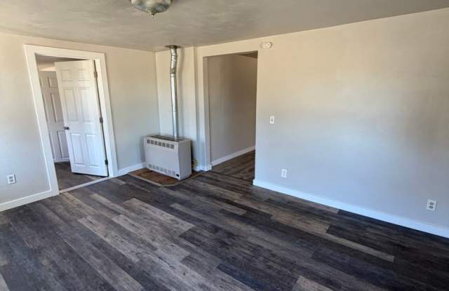 3-bedroom 1 bath House Gallery 4